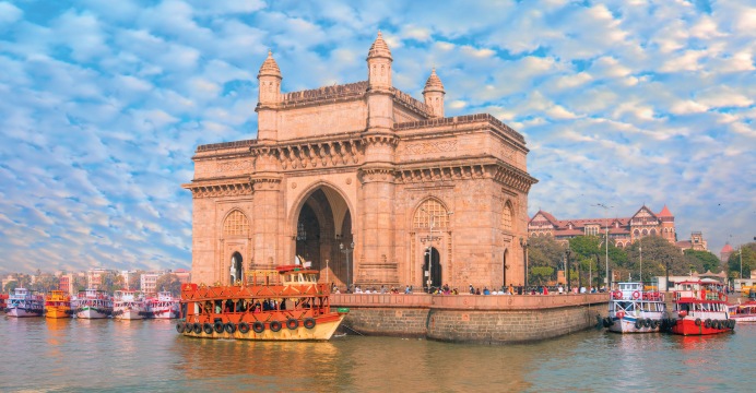 Morning arrival in the morning to Mumbai