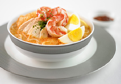 Diverse dining and beverage options