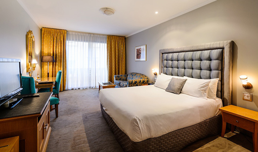 where to stay in adelaide